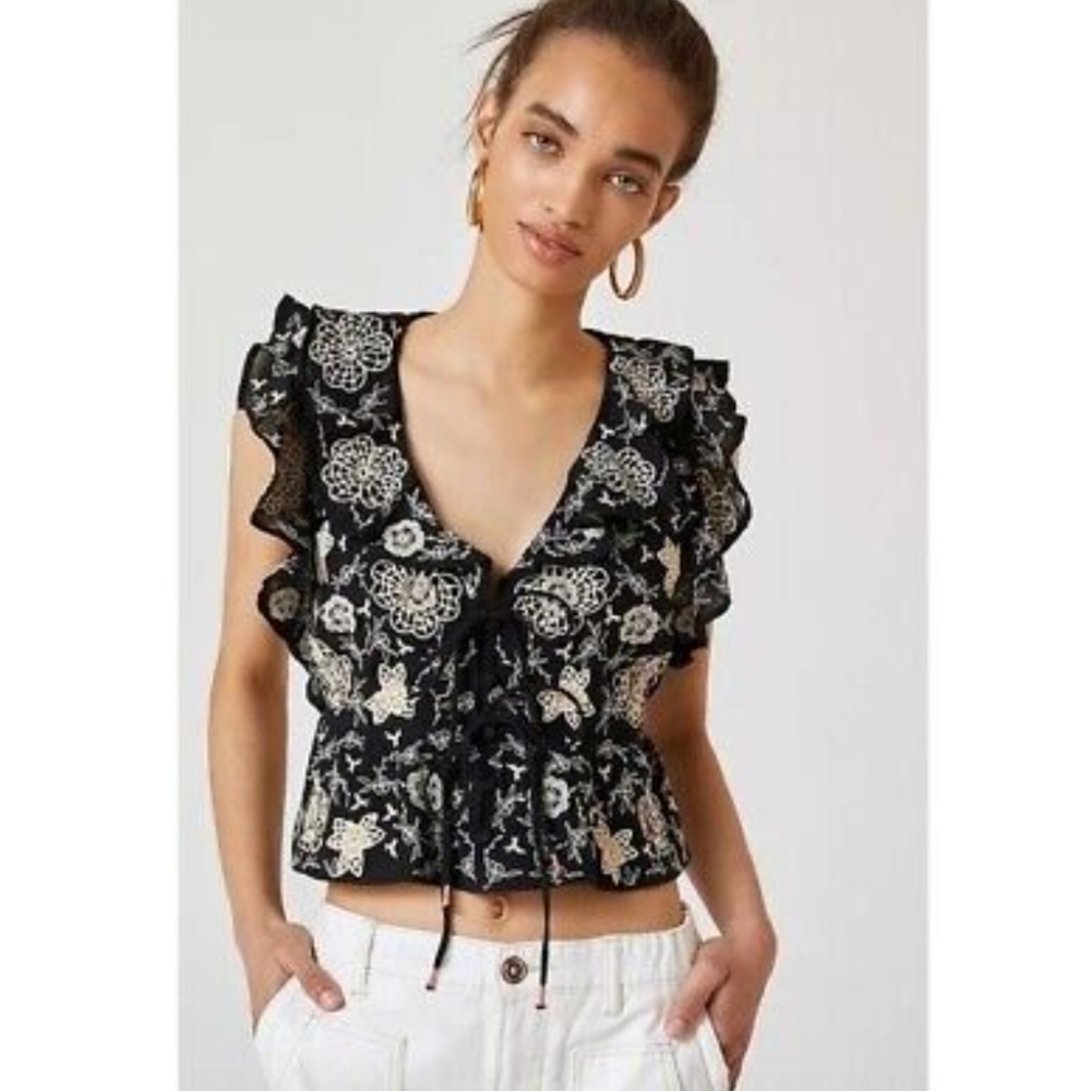 Anthropologie embroidered XXS black sleeveless crop top